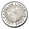 Photograph of a 200-kronor commemorative coin in silver, obverse side, Carl von Linné 300 years